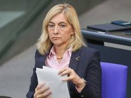 mehr partnerschaftlichkeit : ministerin warken pocht auf koalitionsziel bei elterngeld-reform